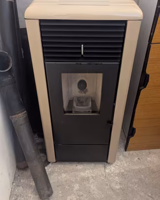 Stufa a pellet Ravelli R70 7 kW