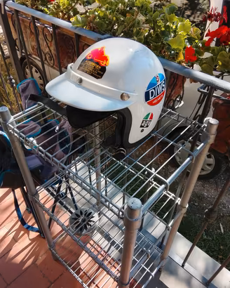 casco in fibra di vetro AGV  anni 70"
