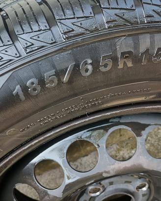 GOMME 4 STAGIONI CON CERCHIONI INCLUSI