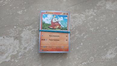 Mazzetto di carte Pokemon