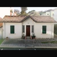 VILLETTA UNICA NEL SUO GENERE NEL CENTRO DI CATTOL