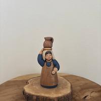 Portatrice d’acqua blu presepe classico Thun