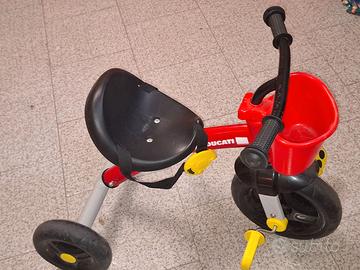 Triciclo Ducati