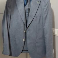 Vestito elegante uomo