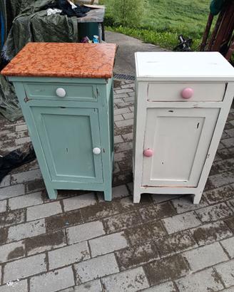 Comodini e attaccapanni i shabby