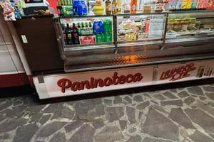 Fud truk pronto a lavoro trattabile