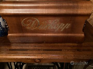 Macchina da cucire antica