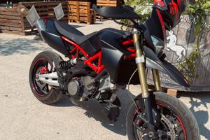 Moto APRILIA DORSODURO 750
