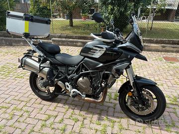 QJ Motor SRT700S come nuova