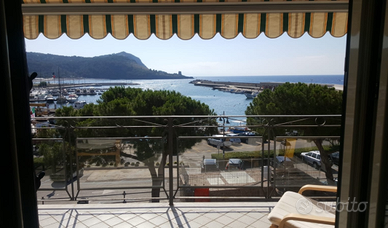 Zona Porto vista mare