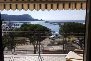 Zona Porto vista mare