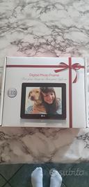 Digital Photo frame    LG
