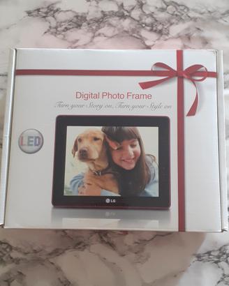 Digital Photo frame    LG