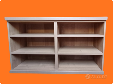 Mobiletto in legno chiaro libreria/credenza