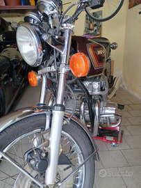 Honda 750 four k7, marciante