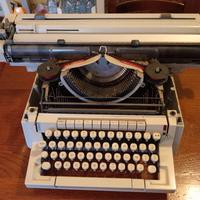 macchina da scrivere OLIVETTI LINEA 98 