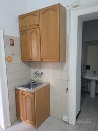 lavandino mobile piatti e tavolo