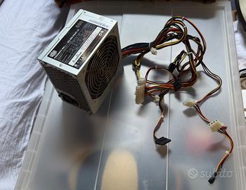 alimentatore cooler master 500w va perfettamente