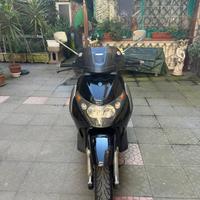 Beverly 200