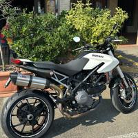 Ducati Hypermotard 796