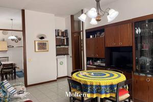 Appartamento di 72 m² con 3 locali e box auto a Ca