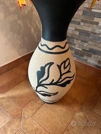 Vaso con decorazioni