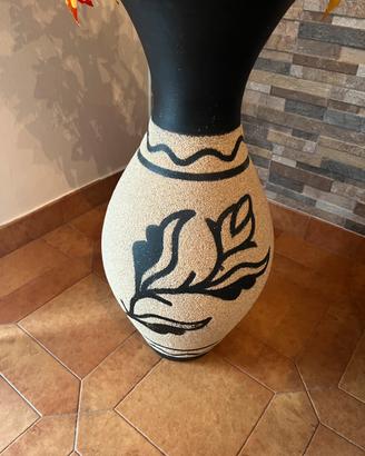 Vaso con decorazioni