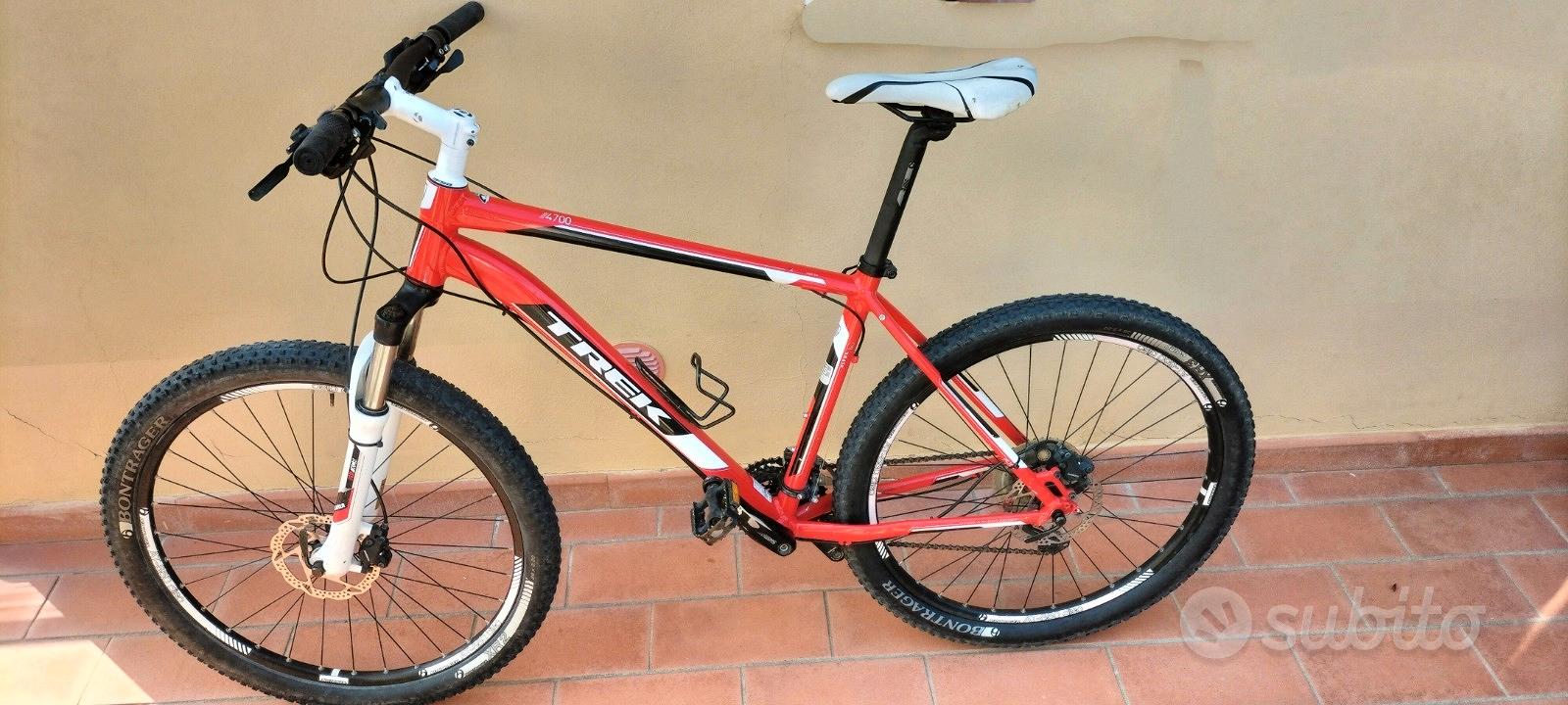 Trek 4700 mountain deals bike