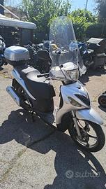 Suzuki SIXteen 150