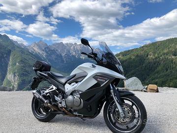 Honda cross runner 800