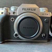 Fuji X-T4  +  Fuji XF 16-80 f/4 R OIS WR {VENDUTA}