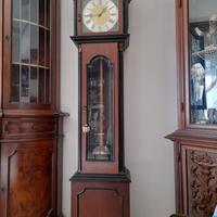 Pendolo in legno a carica automatica