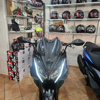 Kymco ak 550