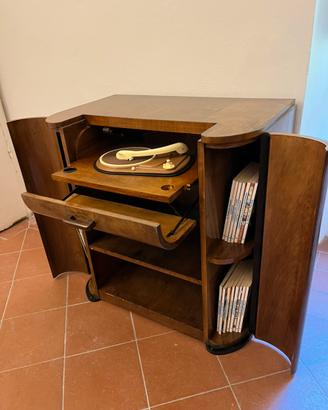 Mobile radio e mobile giradischi