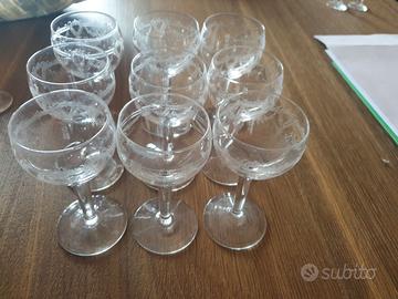 8 bicchieri