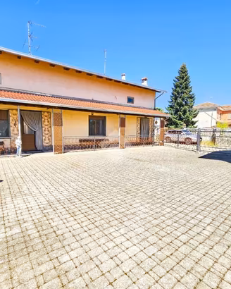 CASA SEMINDIPENDENTE A ALESSANDRIA