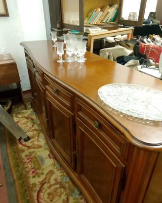Mobile buffet di legno massello 