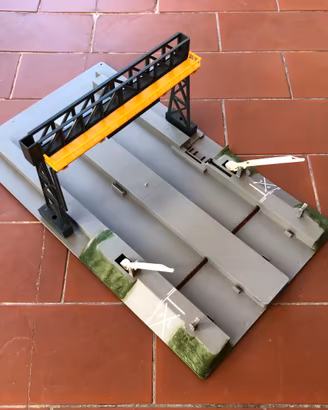 trenini LIMA passaggio a livello doppio binario HO