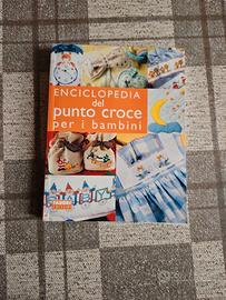 Libro Enciclopedia punto croce bimbi