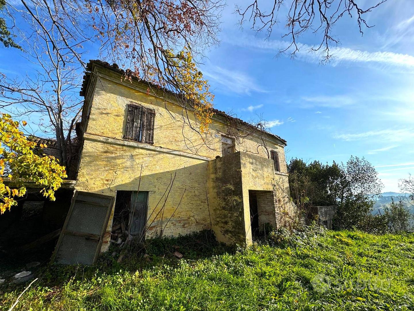 Terreny, 300 m²