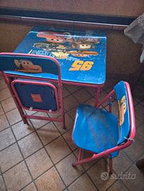 tavolino cars + sedie 