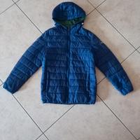 Giacca a vento di mezza stagione.