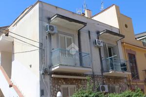 2 LOCALI A PALERMO
