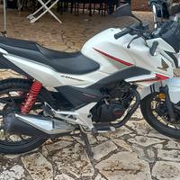 moto naked Honda Cb125F CBF125 del 2018 pochi km