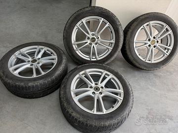 4 Cerchi in lega 18 + 4 gomme invernali 235/55 R18