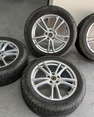 4 Cerchi in lega 18 + 4 gomme invernali 235/55 R18