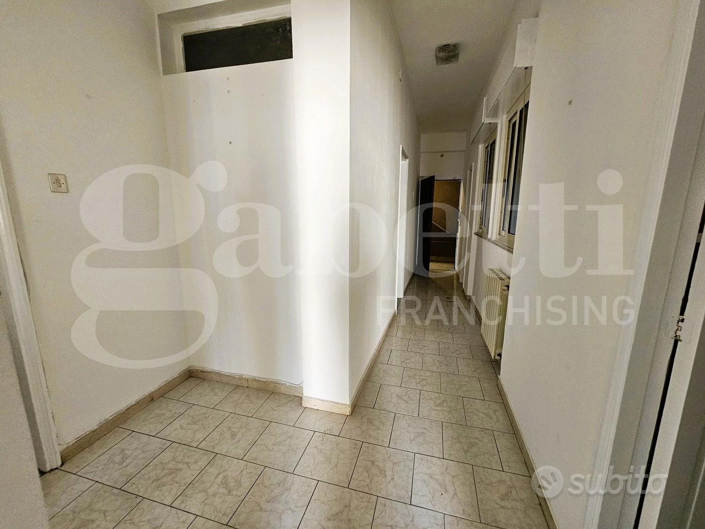 Apartment in ME - Vista 4