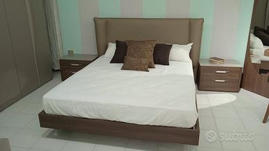 Camera letto matrimoniale usata 3 anni .