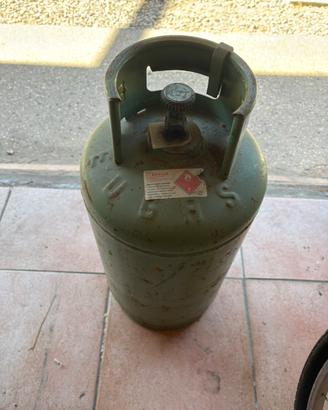 Bombola