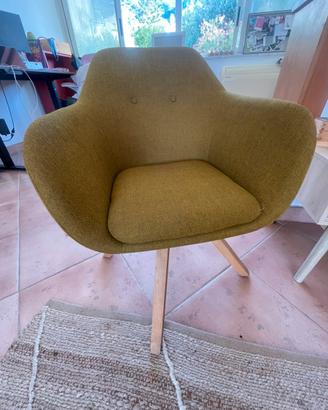 Poltrona Maisons du Monde colore senape